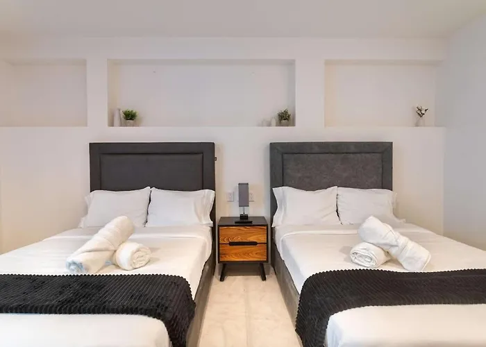 Spacious Ideal For Groups With Patio & Arcade Сasa de vacaciones